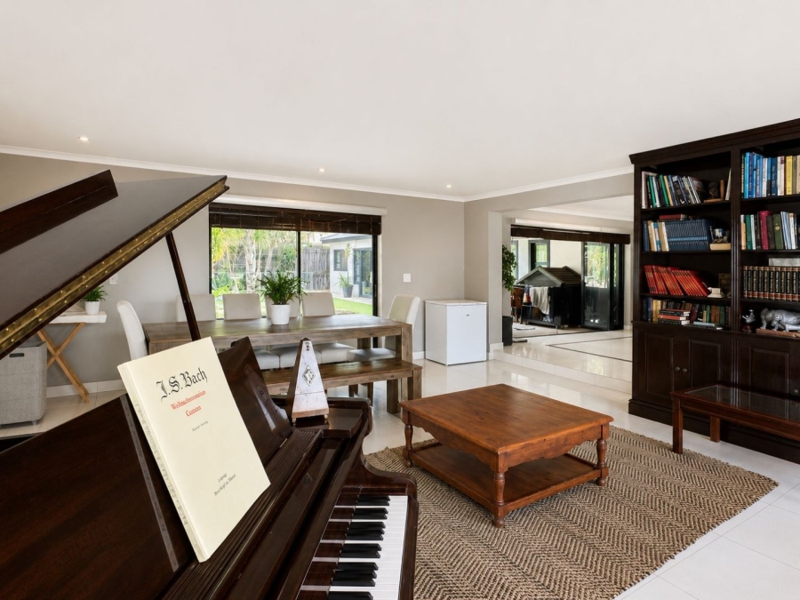 4 Bedroom Property for Sale in Flamingo Vlei Western Cape